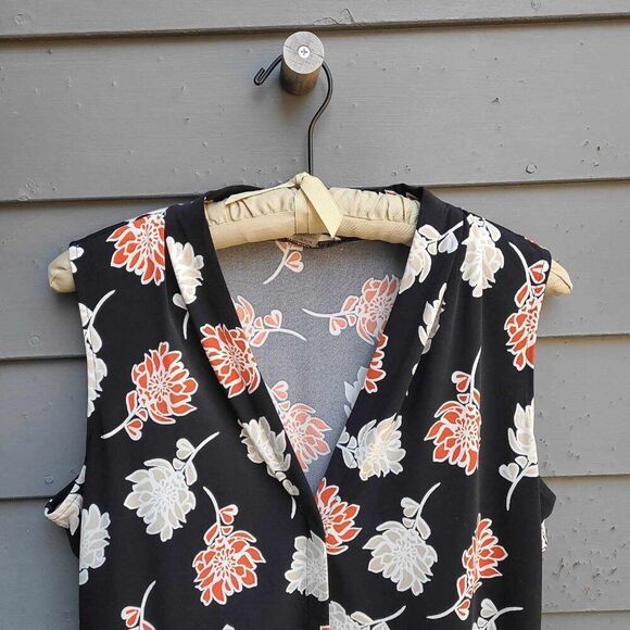 Calvin Klein Sleeveless Black Red White Floral Top size Medium - Picture 10 of 12